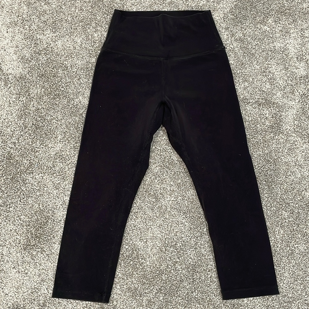 EC BuffBunny Black Cropped Leggings - Size XS